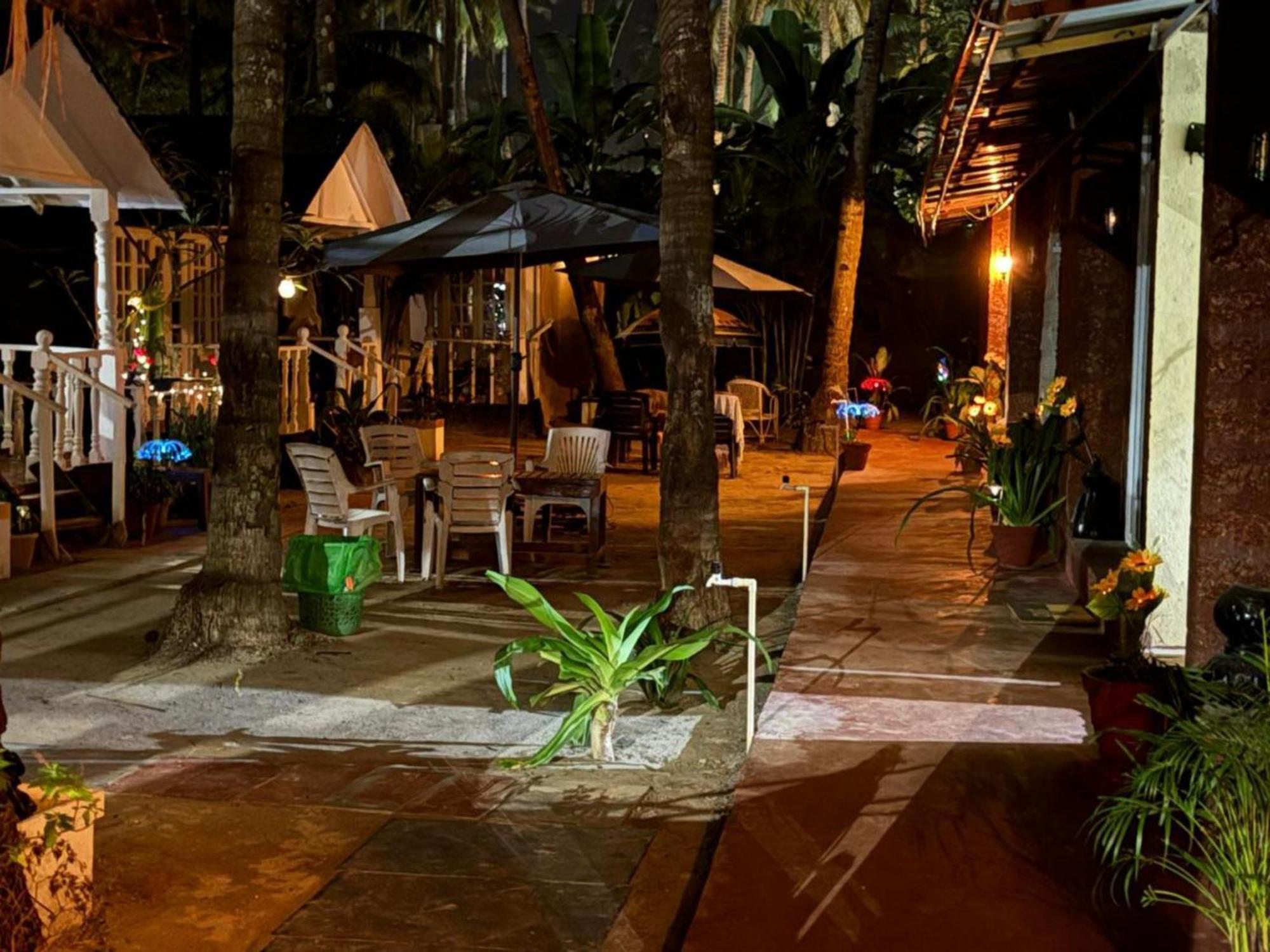 The Charming Nights Hotell Palolem Exteriör bild